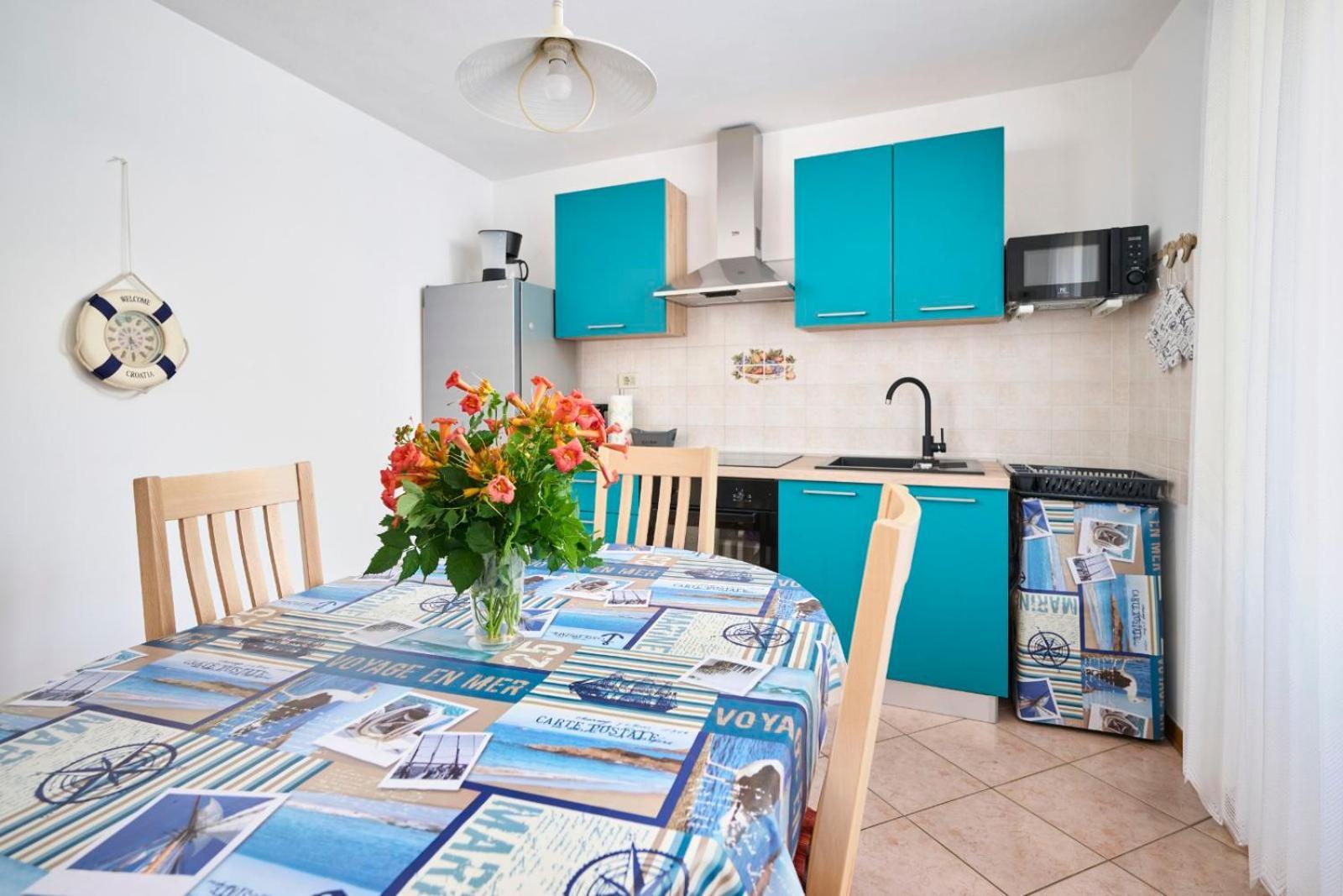 Apartman Ema Новиград Екстериор снимка
