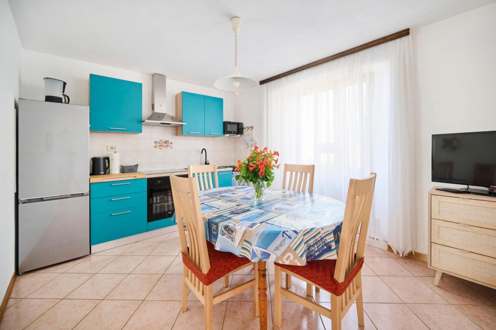 Apartman Ema Новиград Екстериор снимка